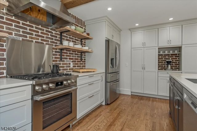 509 Bradford Ave., Westfield Town, NJ 07090