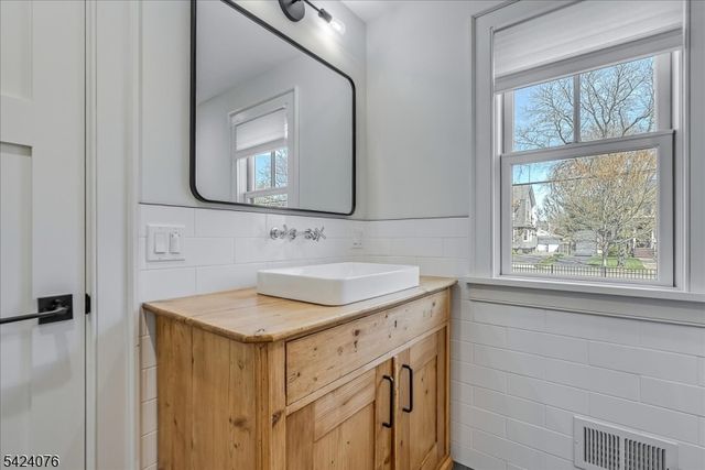 509 Bradford Ave., Westfield Town, NJ 07090