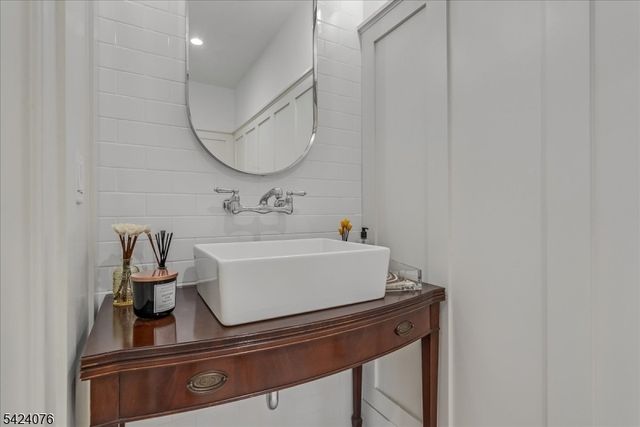 509 Bradford Ave., Westfield Town, NJ 07090