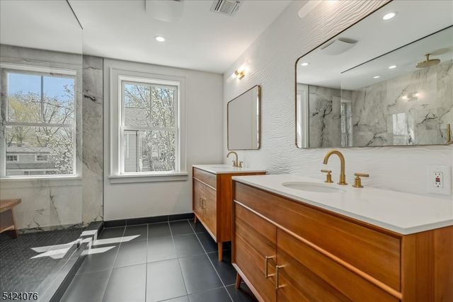 509 Bradford Ave., Westfield Town, NJ 07090