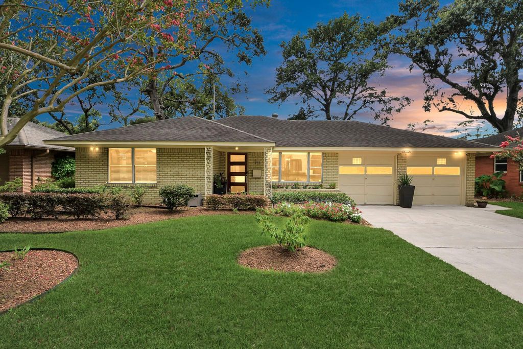 711 Sleepyvale Lane, Houston, TX 77018