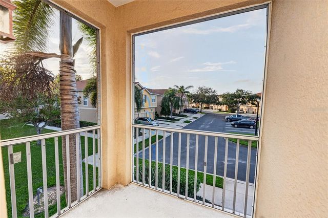 3685 PARKRIDGE CIRCLE 8-203, Sarasota, FL 34243