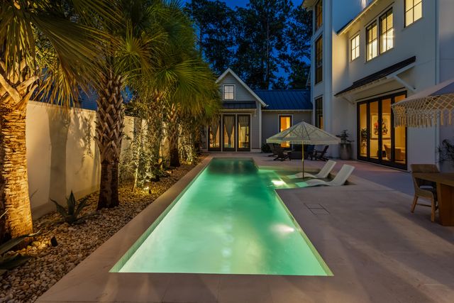 700 Stucco Lane, Mount Pleasant, SC 29464