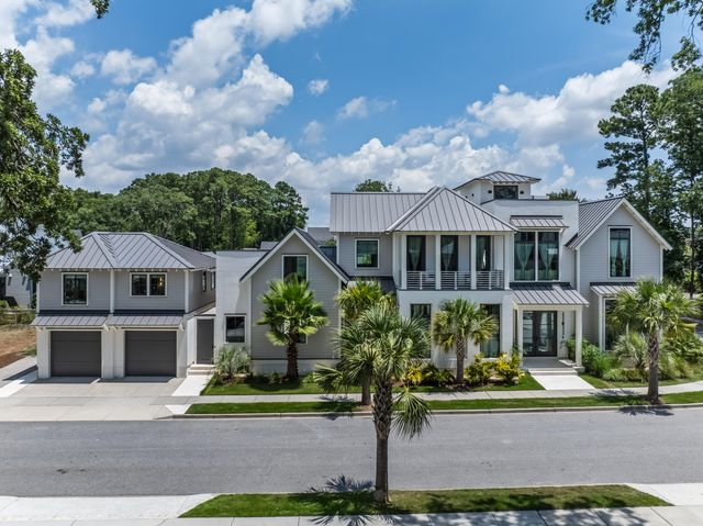 700 Stucco Lane, Mount Pleasant, SC 29464