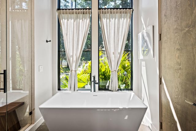 700 Stucco Lane, Mount Pleasant, SC 29464
