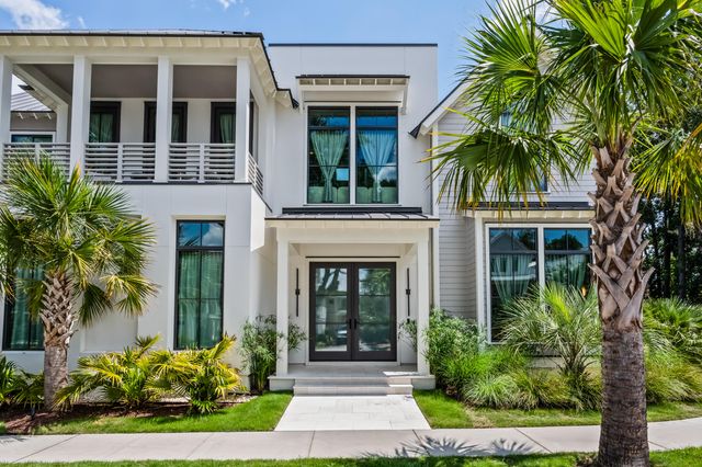 700 Stucco Lane, Mount Pleasant, SC 29464