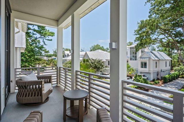 700 Stucco Lane, Mount Pleasant, SC 29464