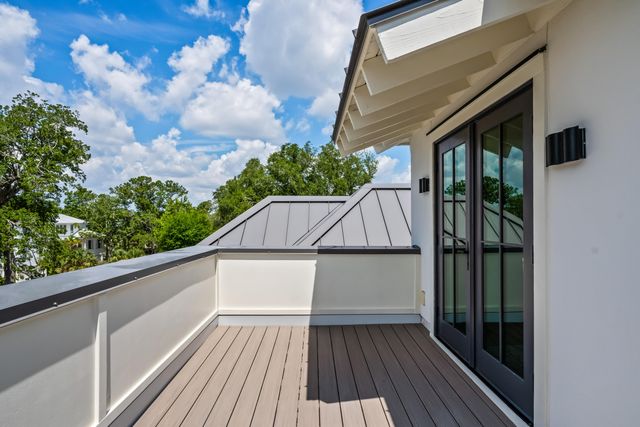700 Stucco Lane, Mount Pleasant, SC 29464