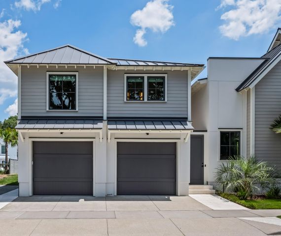 700 Stucco Lane, Mount Pleasant, SC 29464