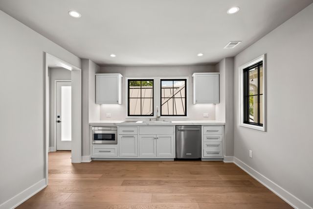 700 Stucco Lane, Mount Pleasant, SC 29464