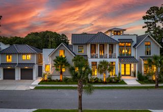 700 Stucco Lane, Mount Pleasant, SC 29464