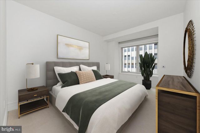 130 S 18TH ST #905, Philadelphia, PA 19103