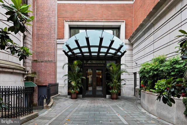 130 S 18TH ST #905, Philadelphia, PA 19103