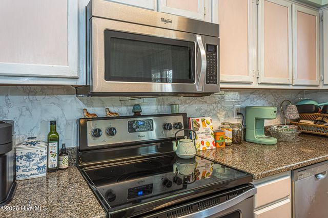 813 Brewster Lane, Wilmington, NC 28412