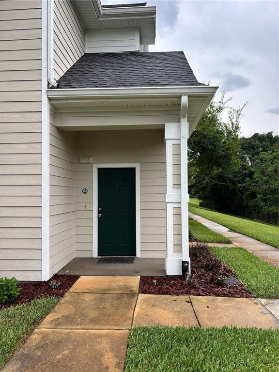 304 SOUTHERN PECAN CIRCLE 208, Winter Garden, FL 34787