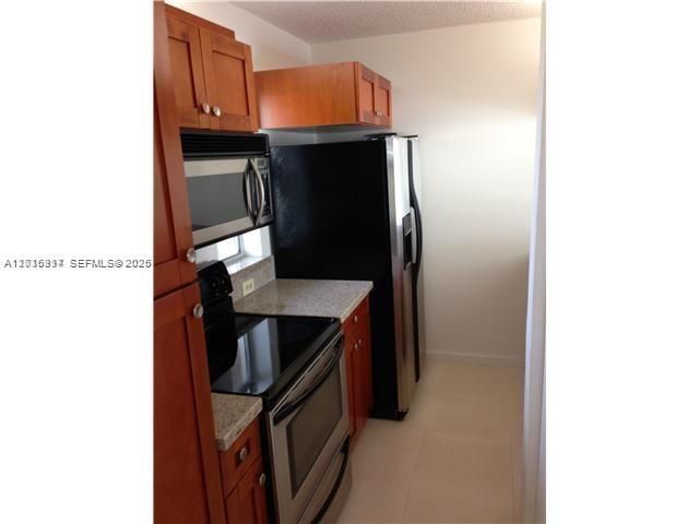 895 Twin Lakes Dr 1-F, Coral Springs, FL 33071