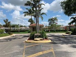 895 Twin Lakes Dr 1-F, Coral Springs, FL 33071