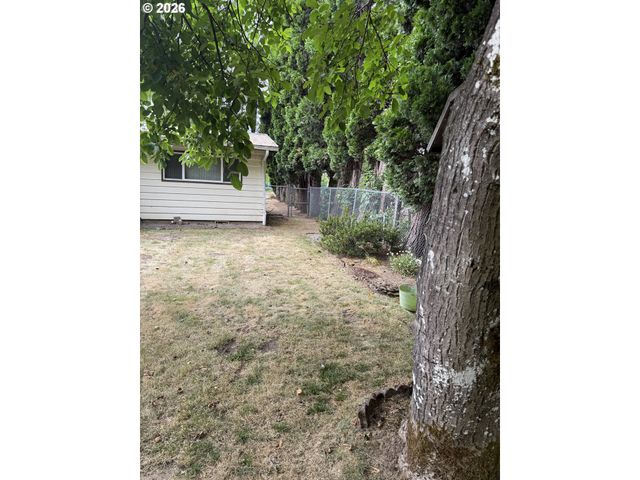 931 Se 5TH St, Gresham, OR 97080