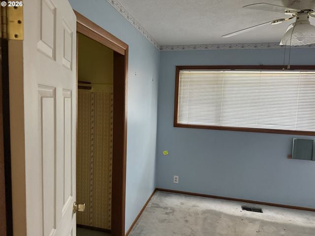 931 Se 5TH St, Gresham, OR 97080