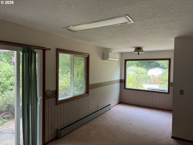 931 Se 5TH St, Gresham, OR 97080