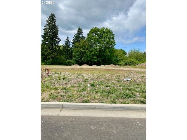 1687 N Millican Creek St, Lafayette, OR 97127