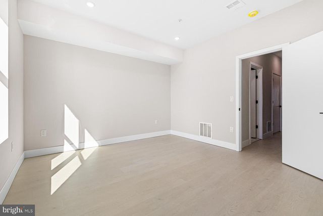 2051 E WILLIAM ST, Philadelphia, PA 19134