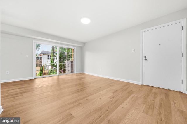 635 WATERLOO RD #222, Warrenton, VA 20186