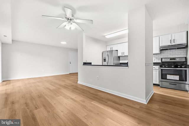 635 WATERLOO RD #222, Warrenton, VA 20186