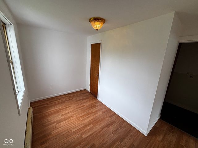 921 N 12th Street, Elwood, IN 46036