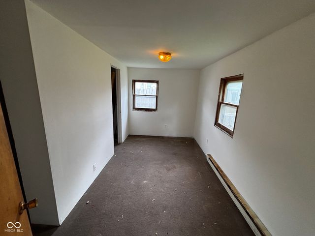 921 N 12th Street, Elwood, IN 46036