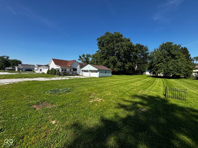 921 N 12th Street, Elwood, IN 46036