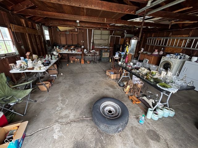 921 N 12th Street, Elwood, IN 46036