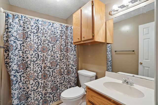 211 Delta Dr., Hattiesburg, MS 39402