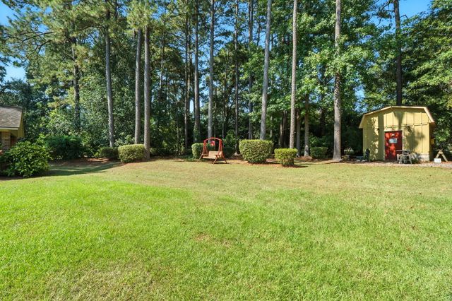 211 Delta Dr., Hattiesburg, MS 39402