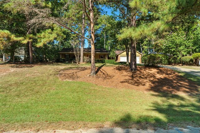 211 Delta Dr., Hattiesburg, MS 39402