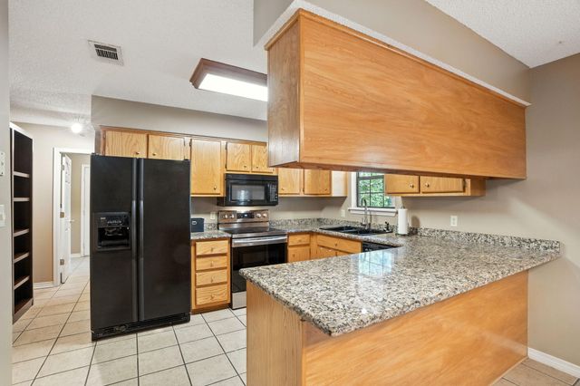 211 Delta Dr., Hattiesburg, MS 39402