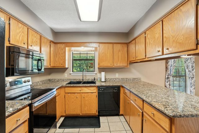 211 Delta Dr., Hattiesburg, MS 39402