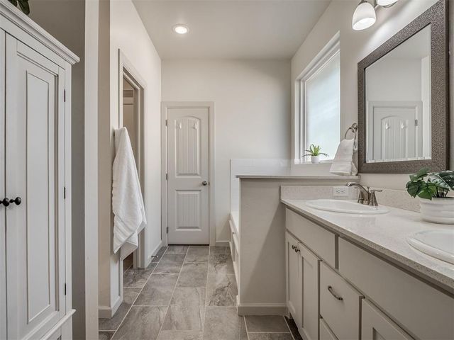 17608 MacArthur Park Road, Edmond, OK 73012