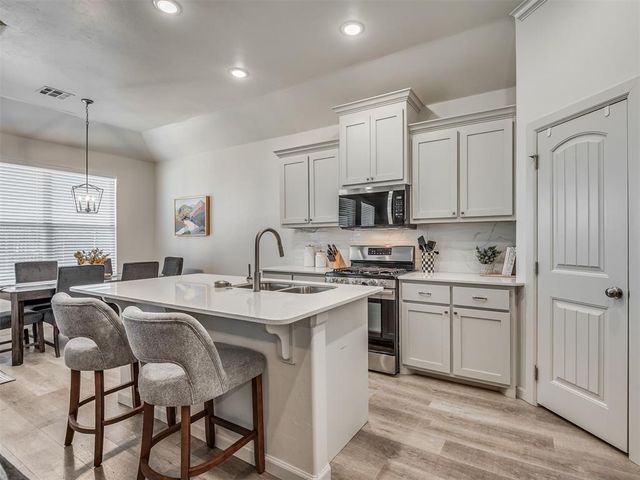 17608 MacArthur Park Road, Edmond, OK 73012