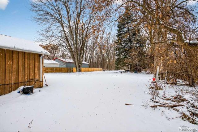 3687 Lauria Road, Bay City, MI 48706