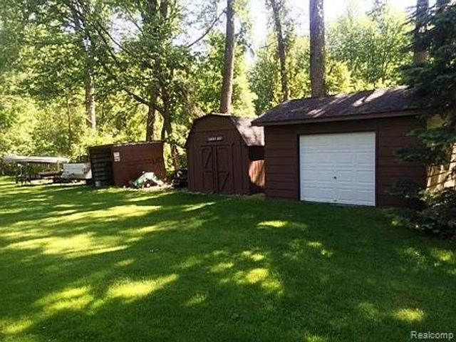 3687 Lauria Road, Bay City, MI 48706