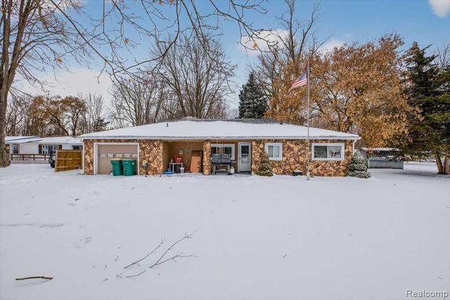 3687 Lauria Road, Bay City, MI 48706
