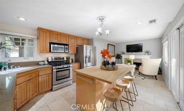 8481 E Foothill Street, Anaheim, CA 92808