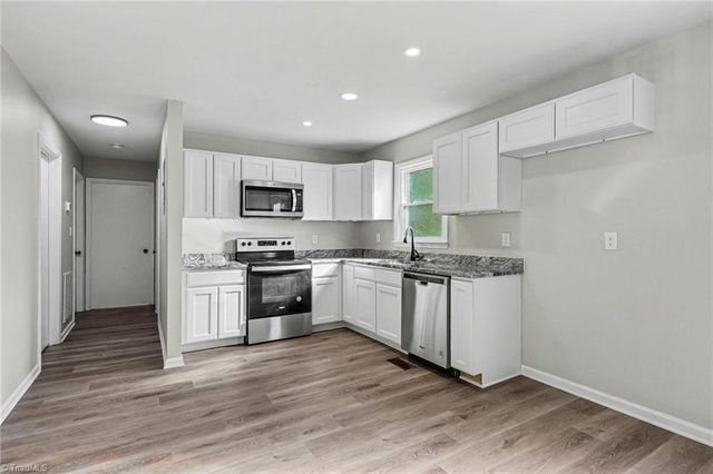 120 Highland Avenue, Thomasville, NC 27360