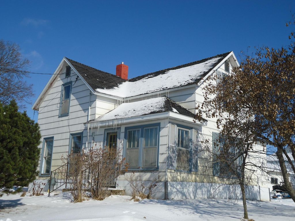 47 2nd Street NW, Pelican Rapids, MN 56572