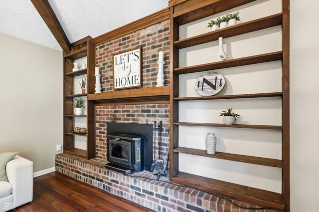 8035 Vineyard Drive, Indianapolis, IN 46260