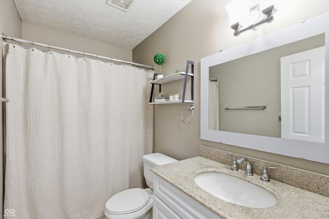 8035 Vineyard Drive, Indianapolis, IN 46260