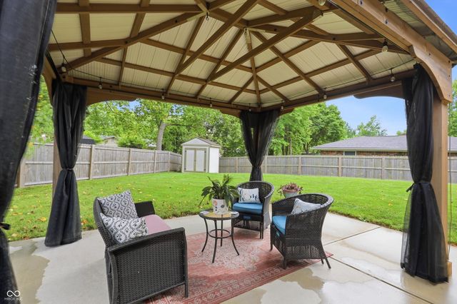 8035 Vineyard Drive, Indianapolis, IN 46260
