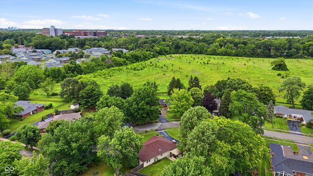 8035 Vineyard Drive, Indianapolis, IN 46260