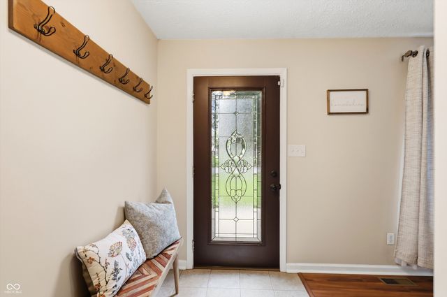 8035 Vineyard Drive, Indianapolis, IN 46260